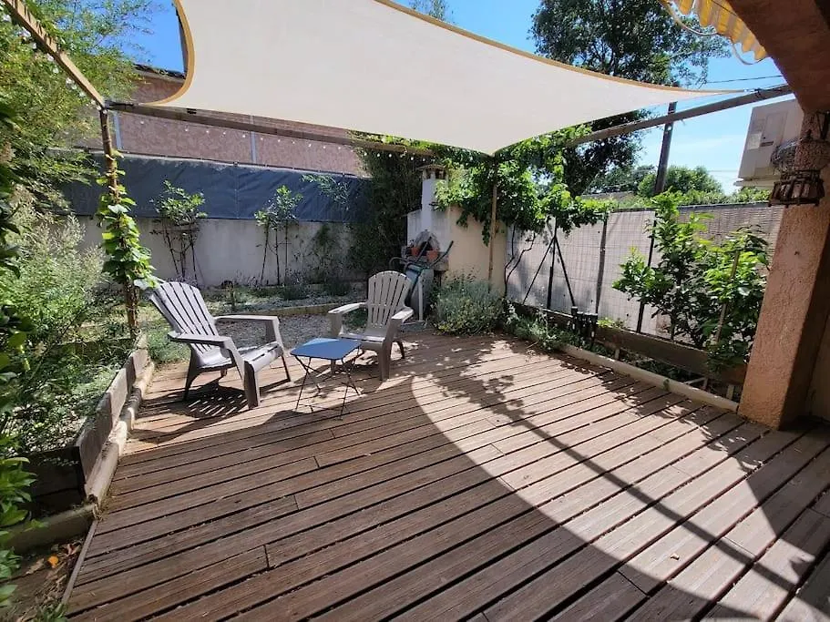 La Maison Du Bonheur Six-Fours-les-Plages 0*,  France